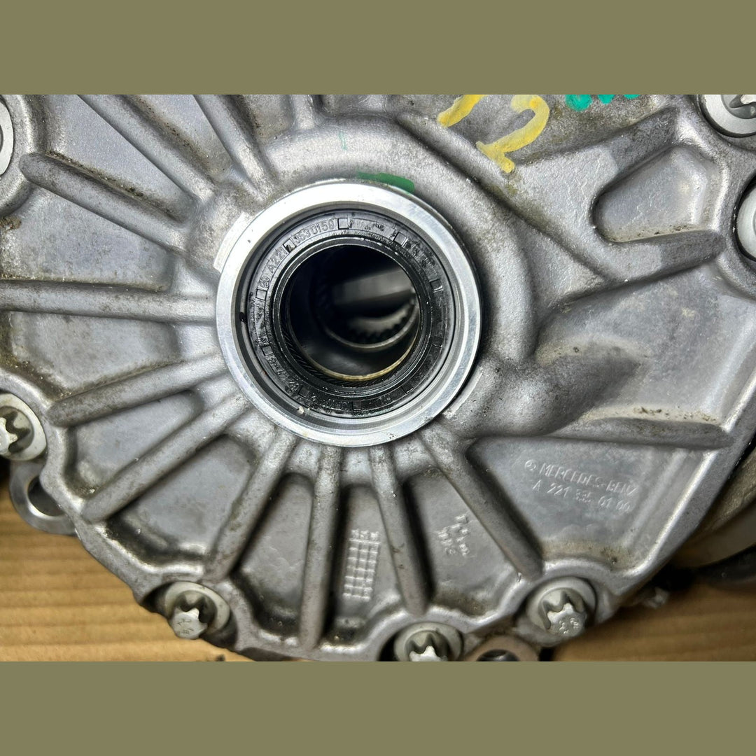 2014-2020 Mercedes-Benz W222 OM642 Front Axle Differential Carrier A221 3308600
