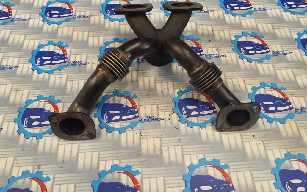 BMW M5 LEFT SIDE EXHAUST MANIFOLD 7843780