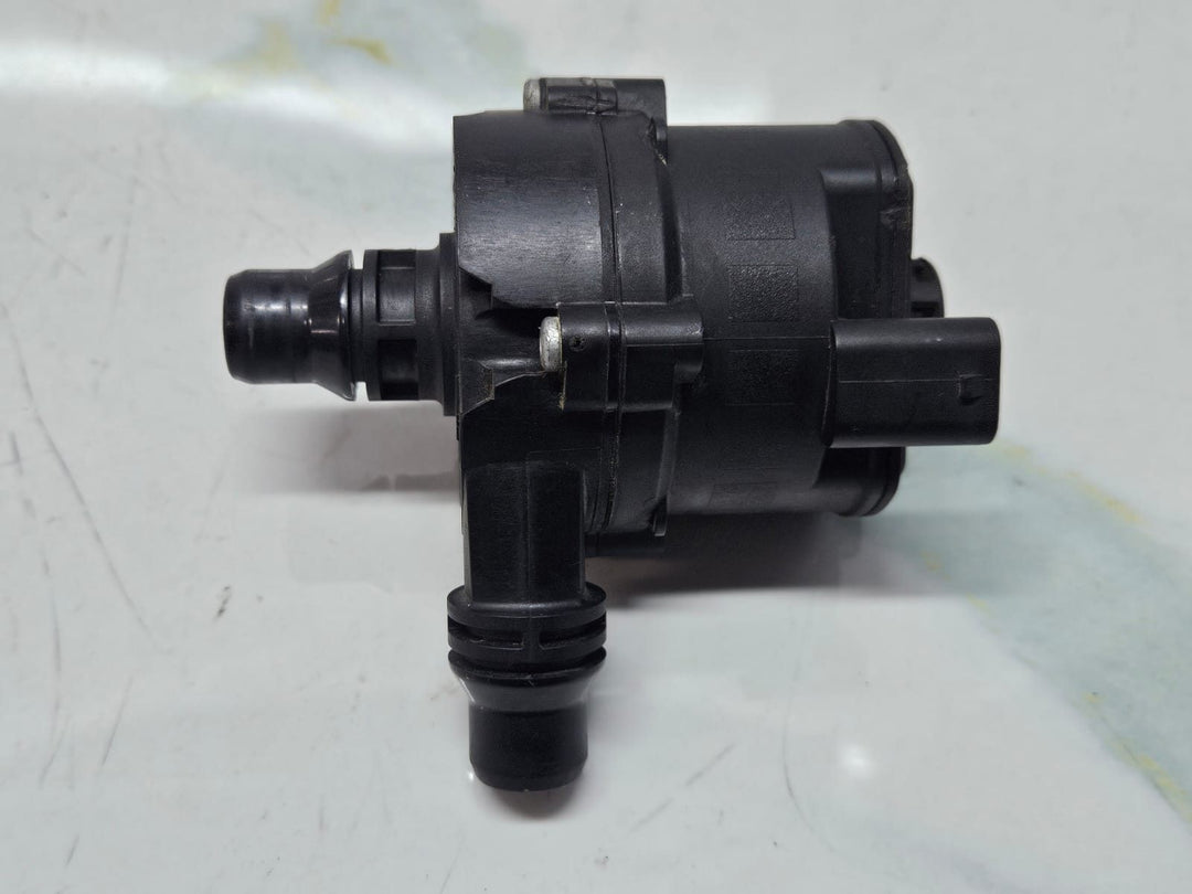 2014-2019 BMW 750i 7 Series and 5 Series Auxiliary Water Pump 9372723 OEM