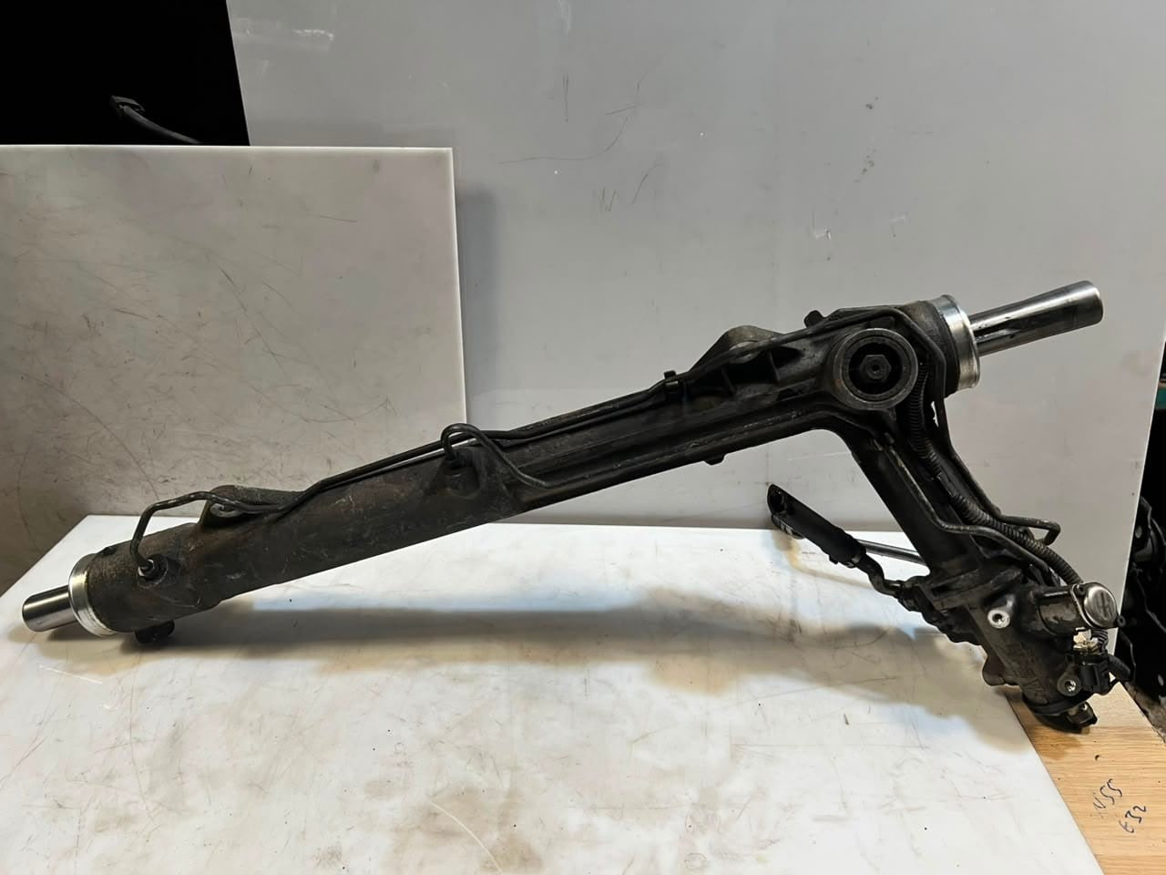 2014 BMW X5 E70 and X6 E71 LCI Steering Rack HYDRAULIC 6792657 OEM