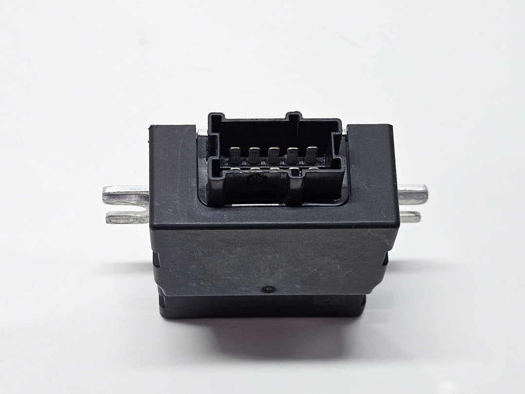 7476046-2017 BMW X1 F48 Fuel Injection Pump Control Unit OEM
