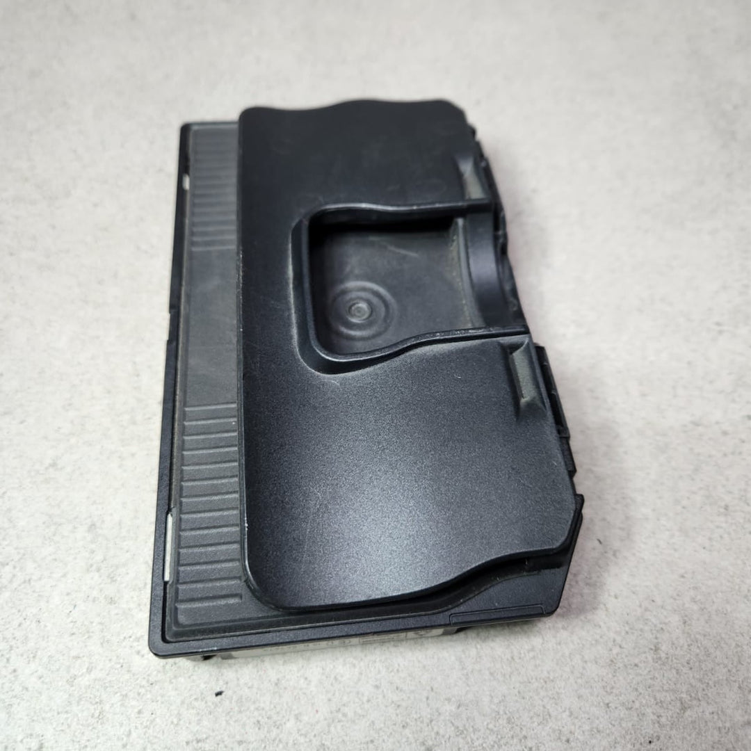 BMW 740d Wireless Charging Device 6832604 7 Series G11 G12 