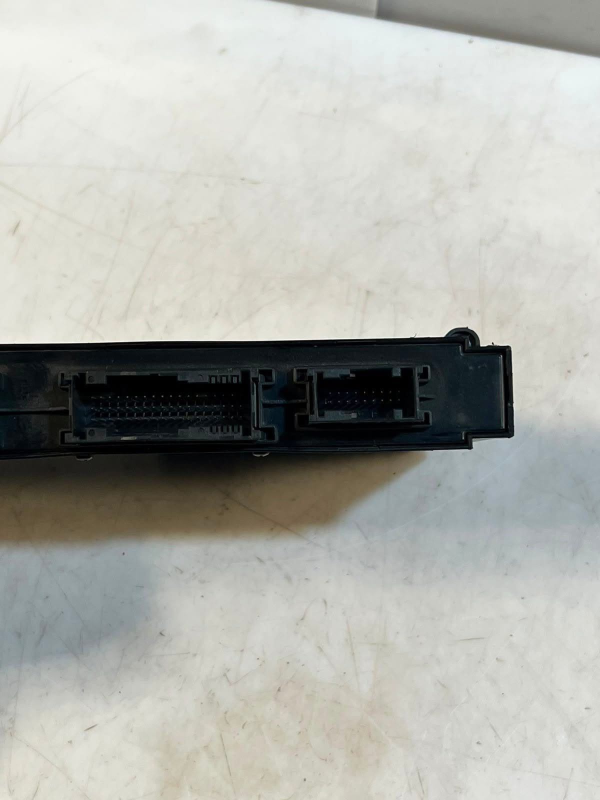 2006-2014 BMW X5 E70 Comfort CONTROL Module Footwell Junction Box 9247465