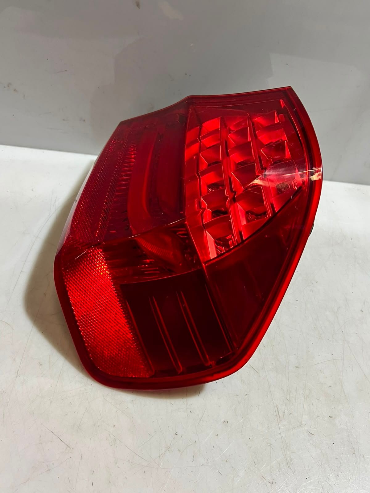 BMW 3' E90 LCI 328i 323i 335i Tail Light Decklid REAR SET 7289428 7289426 