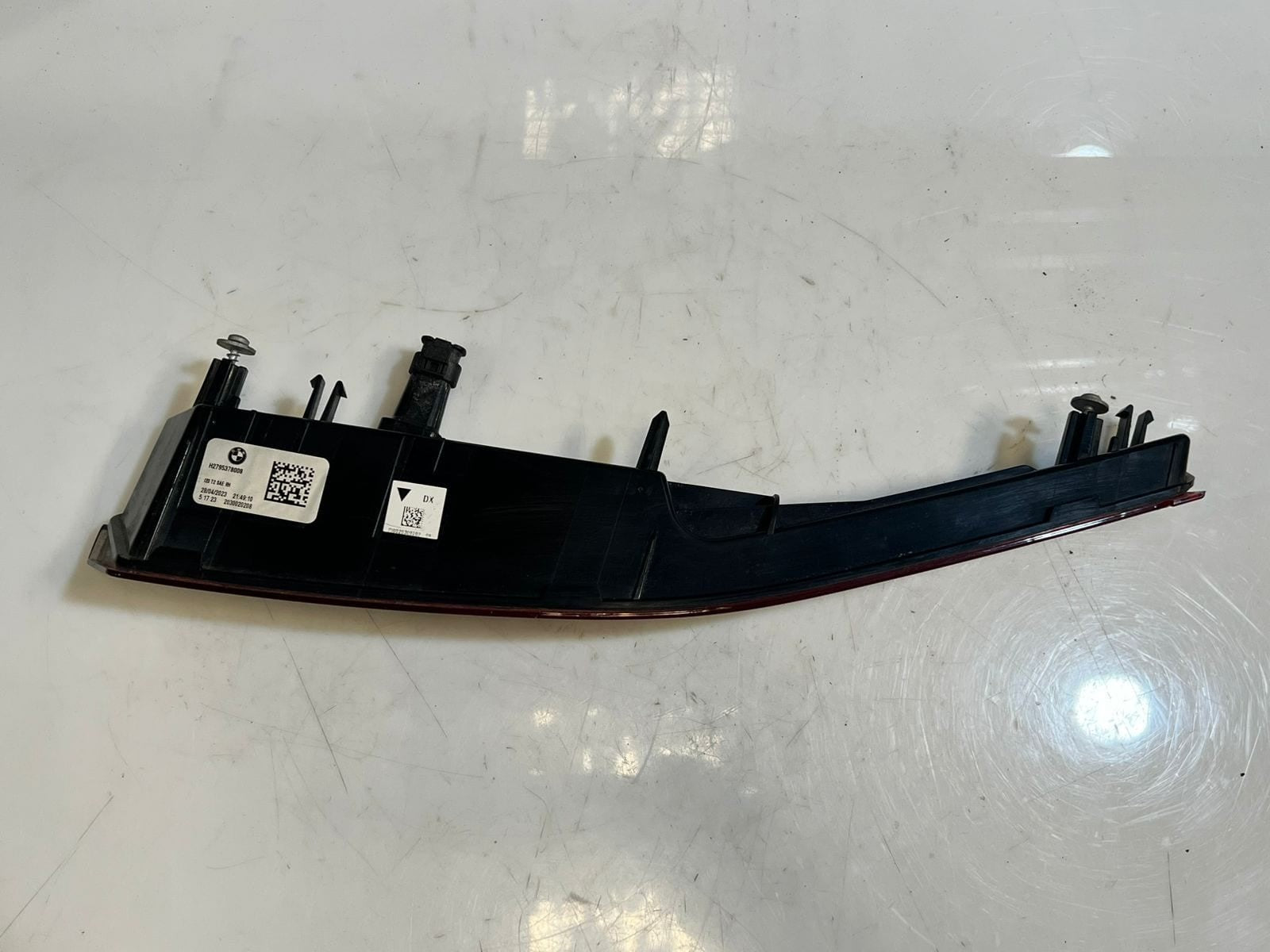 2025 BMW xDrive40 xDrive50 Rear RED TAIL Light Led Bumper BRACKET 7953780 OEM