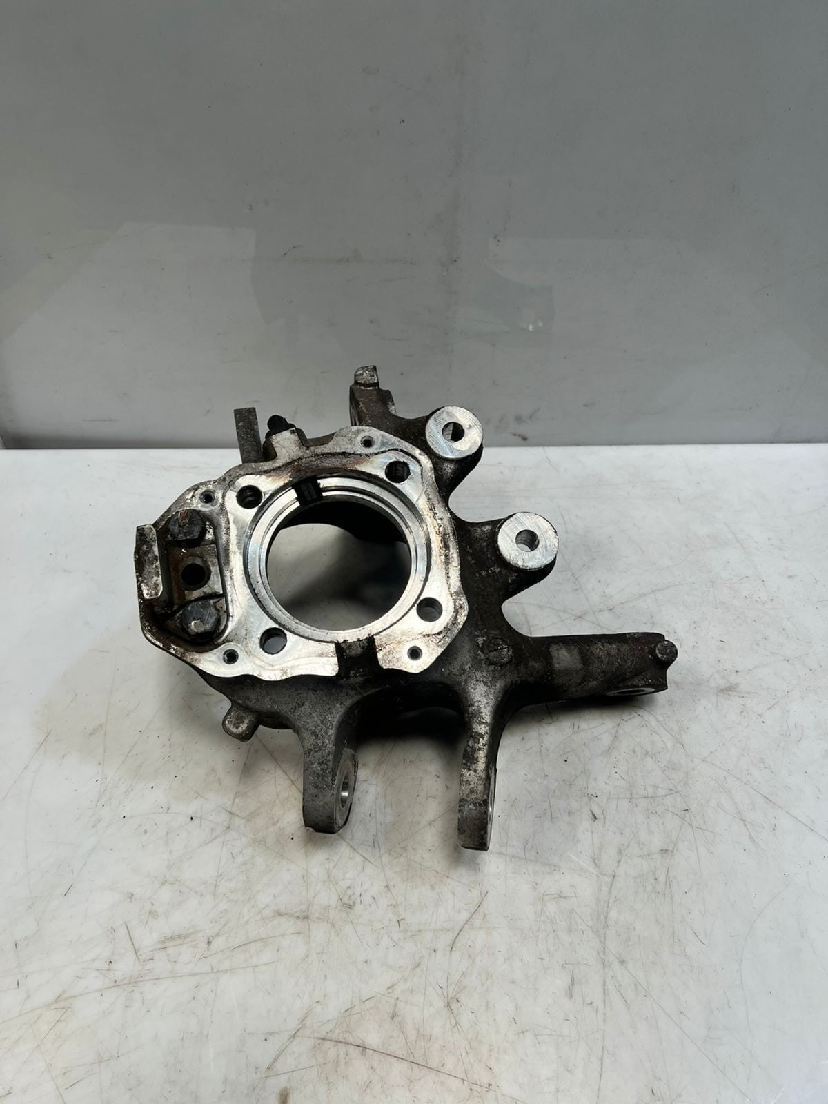 2008-2014 BMW 750i 7' F01 F02 F03 F04 Rear Wheel Hub Spindle Knuckle 6797447