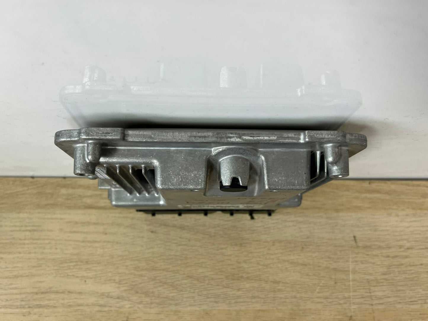 BMW Engine Control Unit 8587952