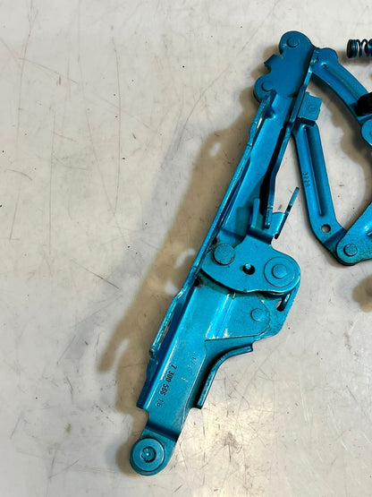 2015 Mini Cooper F55 F56 F57 B38 ENGINE FRONT HOOD Bonnet Hinge 7300566