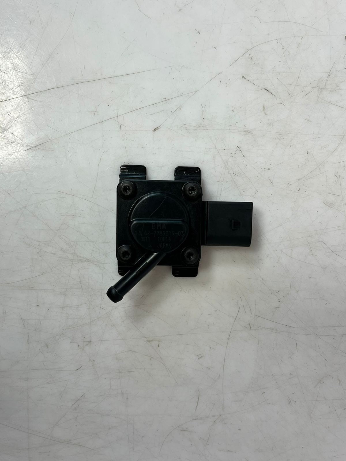BMW E60, E90, E91, E92, E53 Exhaust Gas Pressure Sensor 7789219 OEM