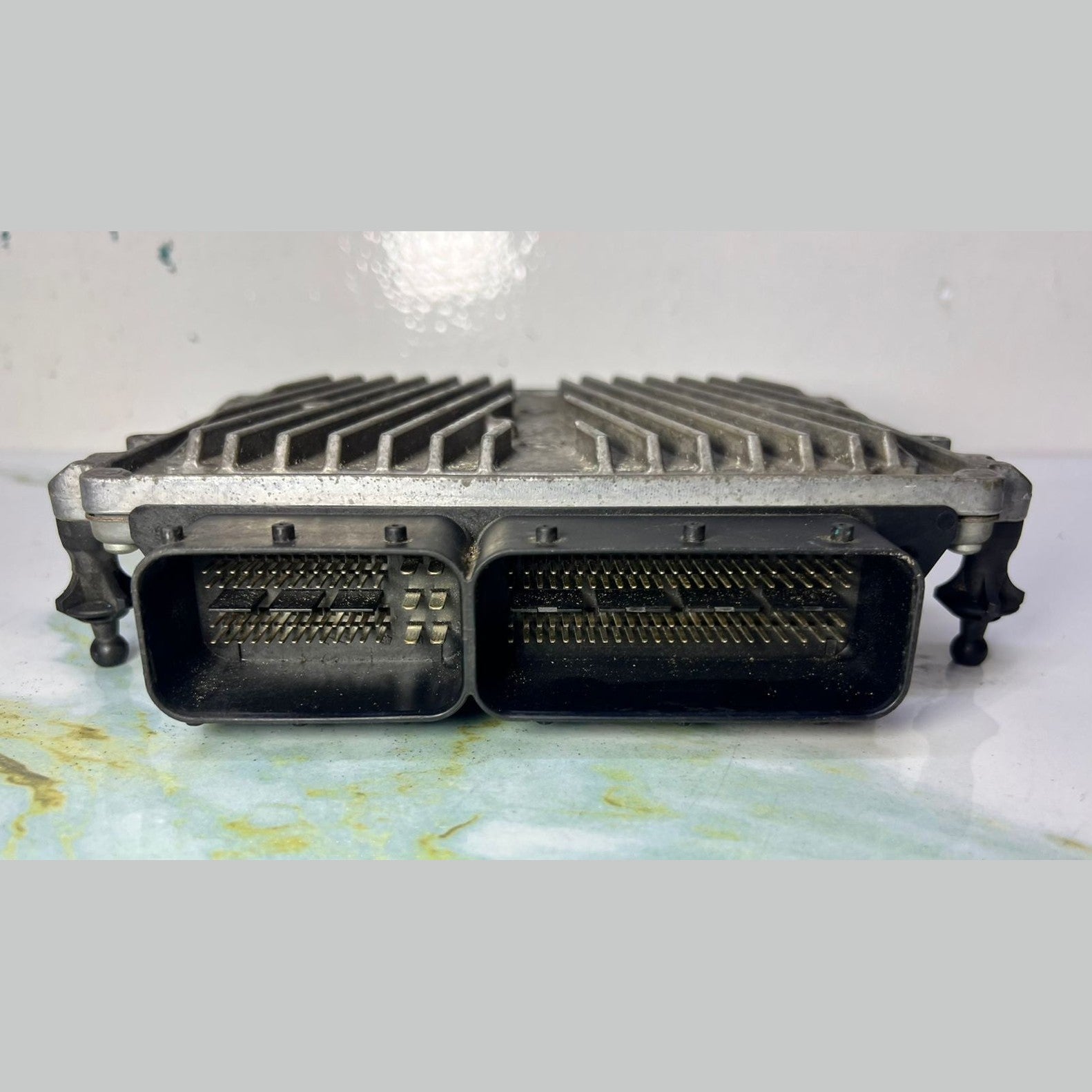 2010-2011 Mercedes-Benz ML350 Engine Control Module A2729002200 W164 ML350