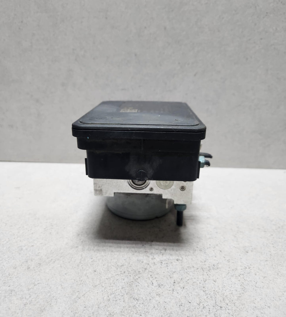 2018-2020 BMW X2 Anti Lock Brake Pump Controller 6893712 X2 and BMW X1 F48