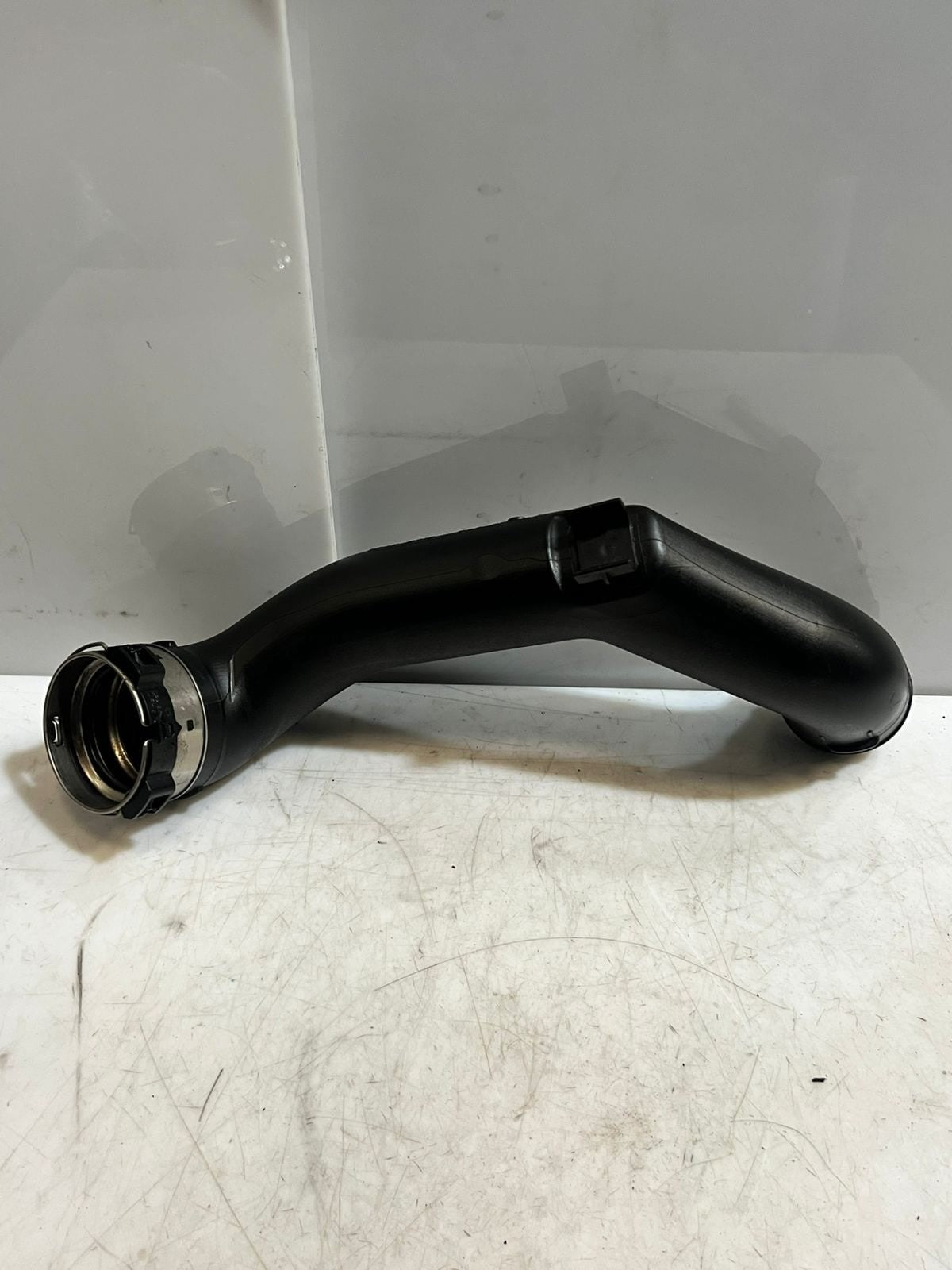 BMW F10 F11 F12 F13 N55 535i 640i 740i Turbocharger Intercooler Hose 7582314 OEM