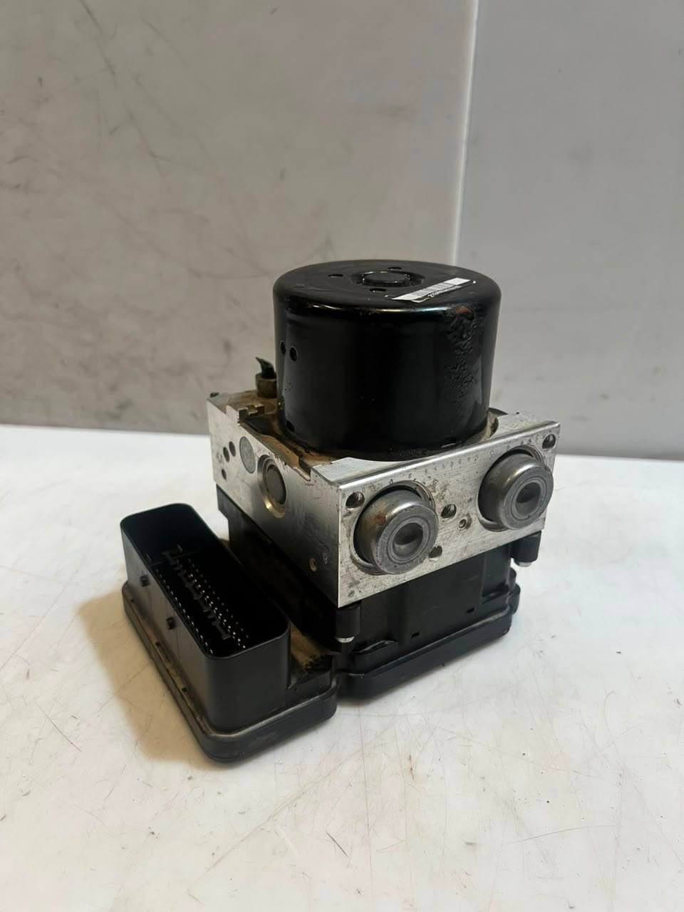 2009-2013 BMW 3 SERIES E91 E90 E92 LCI 128i ABS/DSC Pump Module 6790147 OEM