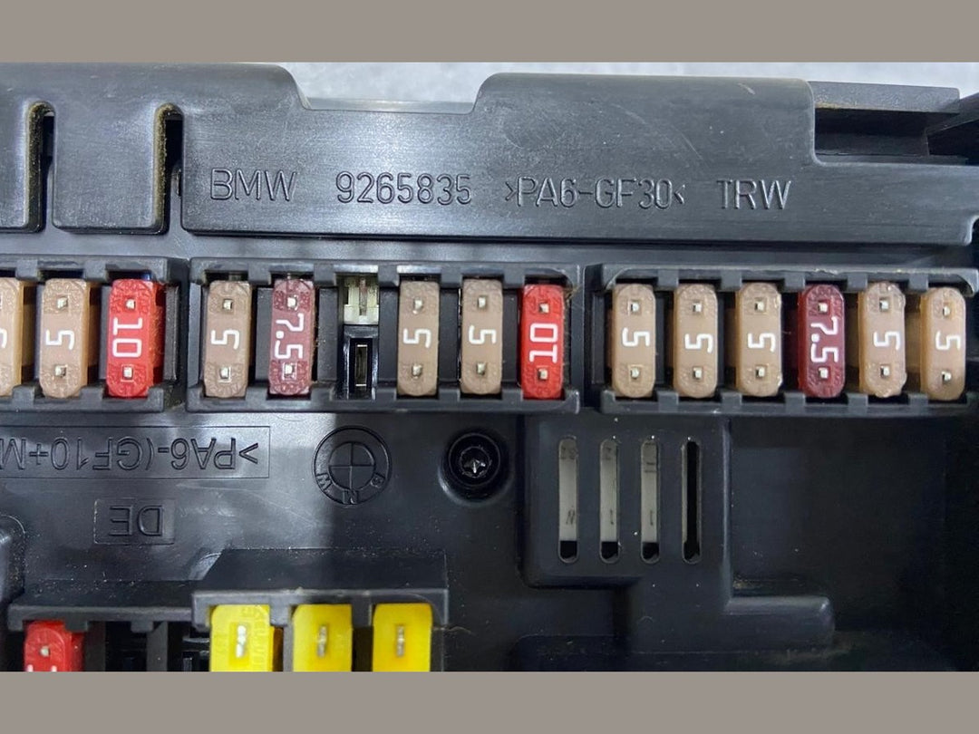 OEM BMW X5 F15 F16 F85 Front Distribution Fuse Box Relay Junction Module 9360371