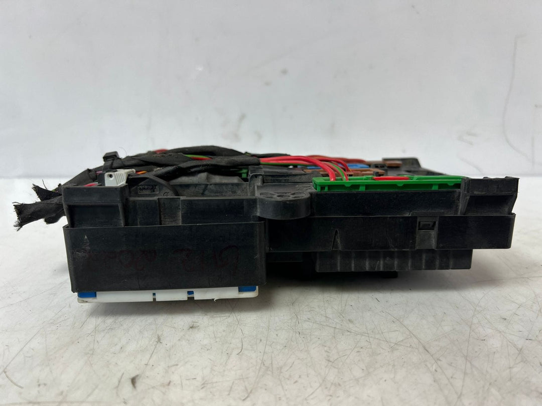 2017-2023 BMW 530i 5' 6' 7' M3 M4 M5 Rear Power Distribution Fuse Box 8713127 