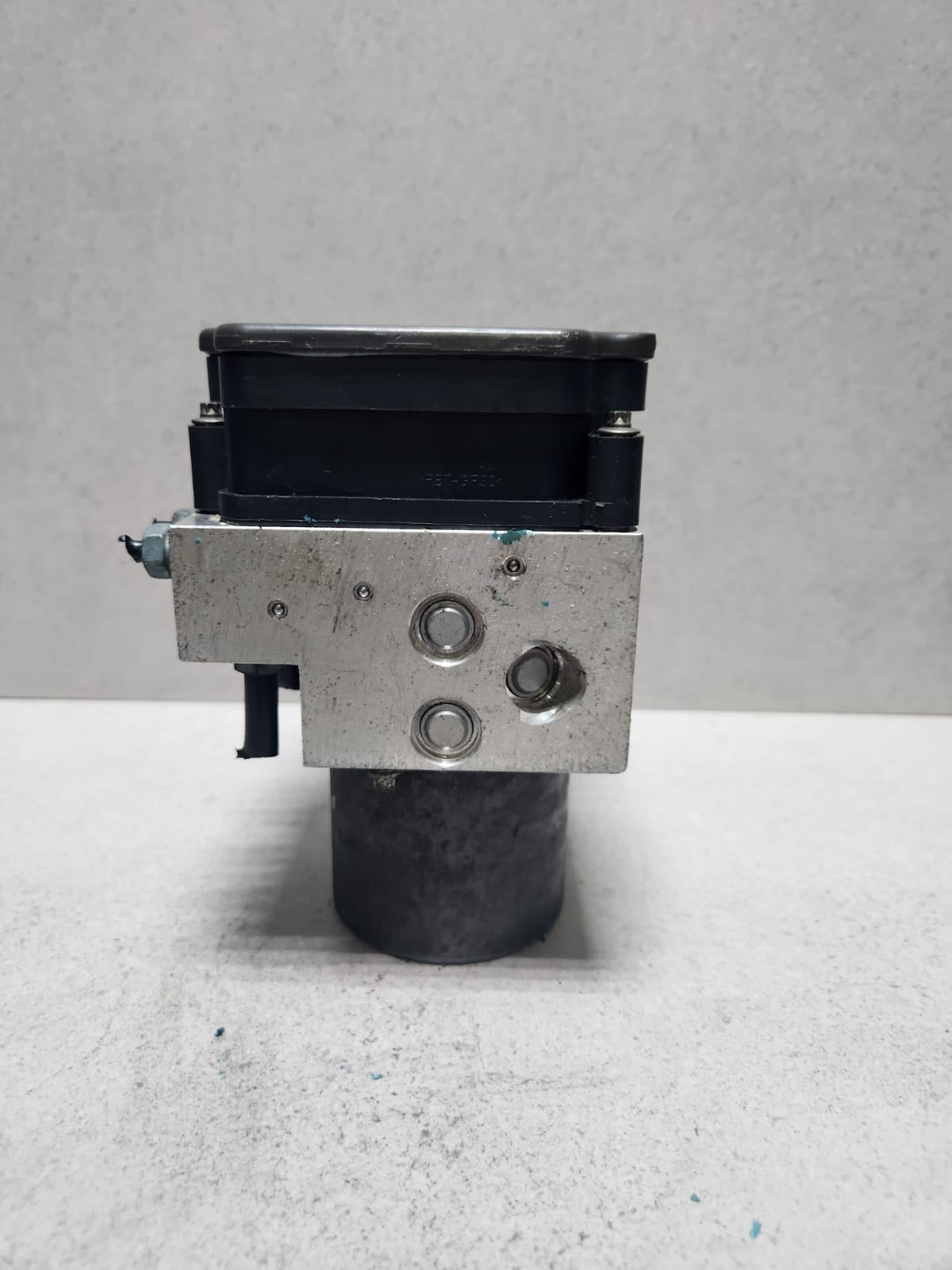 2013-2018 BMW X5 Abs Pump Module Assembly 6866247 F15 F16 F85 F86 X5 OEM