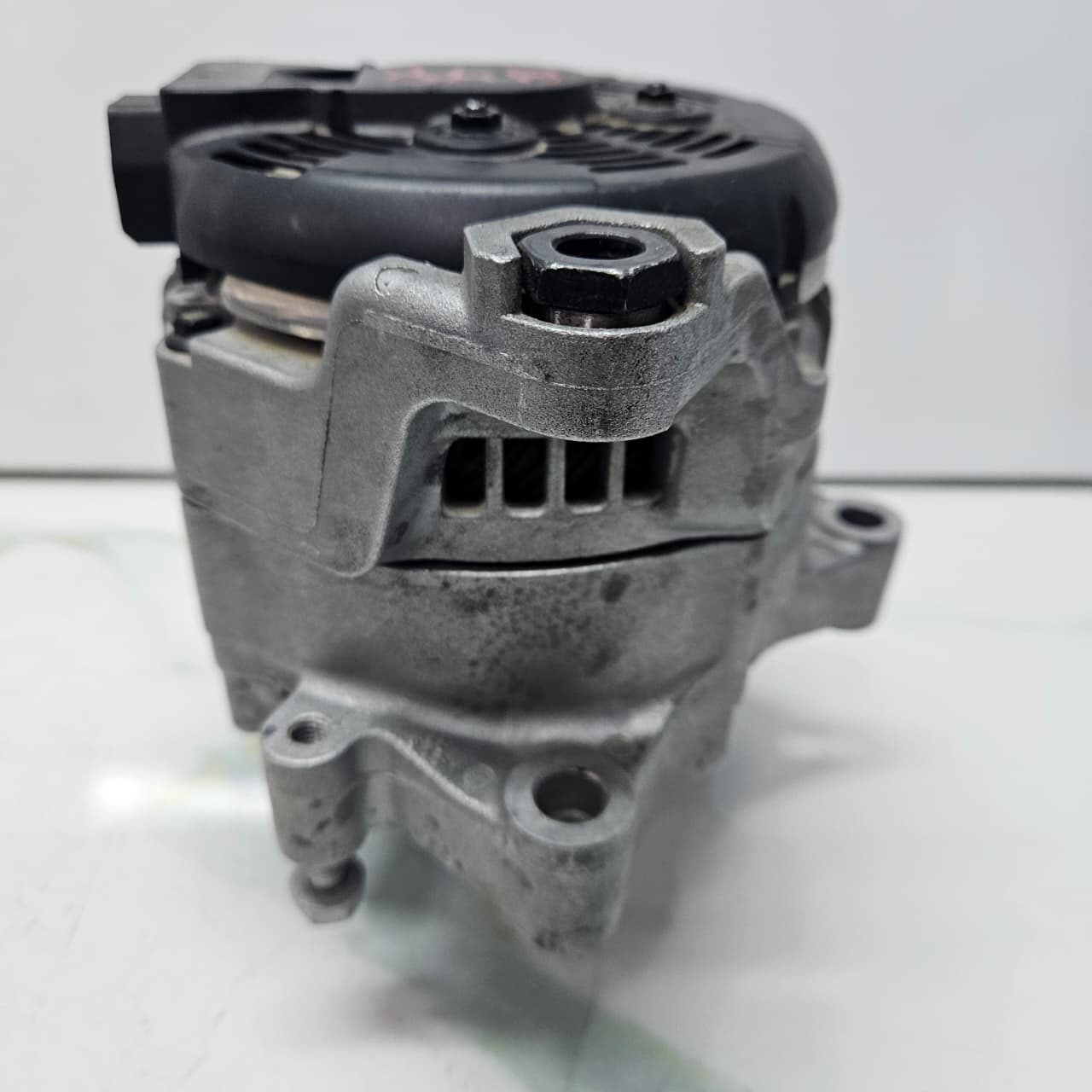 2020-2024 BMW X1, F40, F45, F46, F48, F39 Alternator 8627125 USED 14V 180A