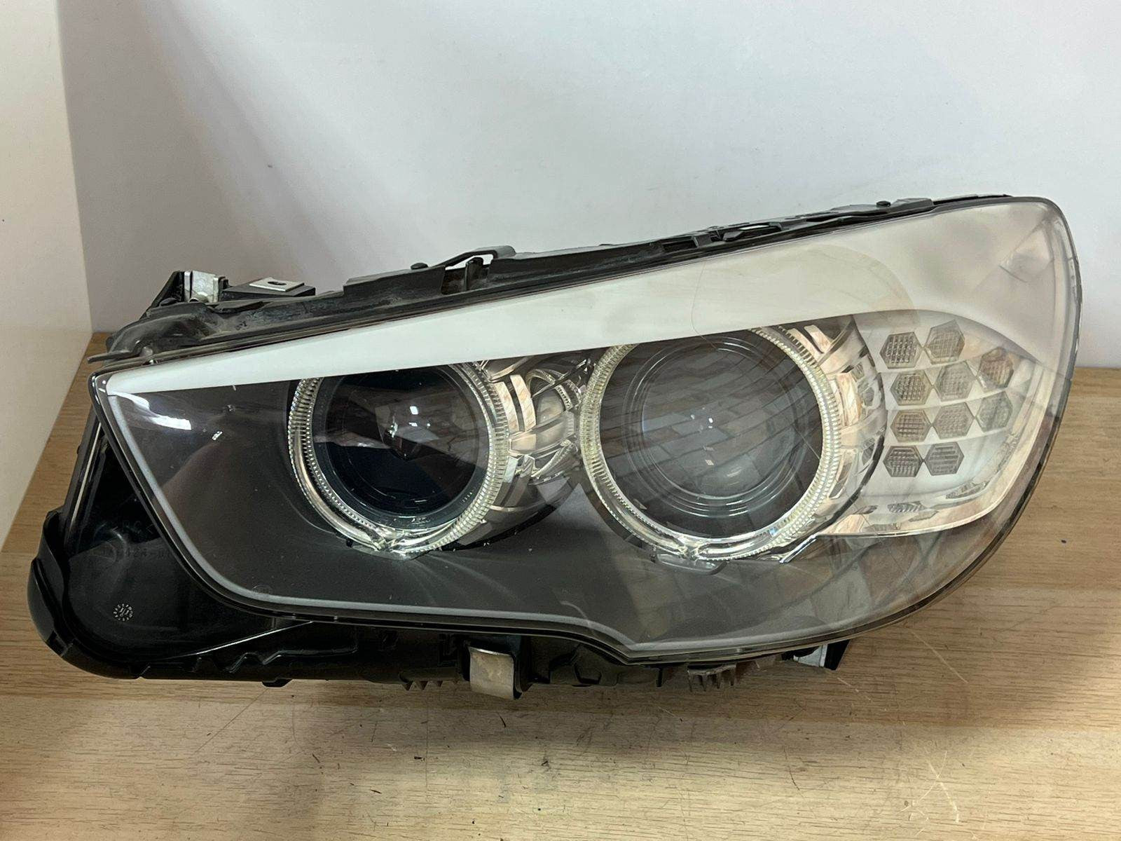 BMW 5 Gran Turismo F07 Front Left Xenon Headlight 7199609 2013 RHD