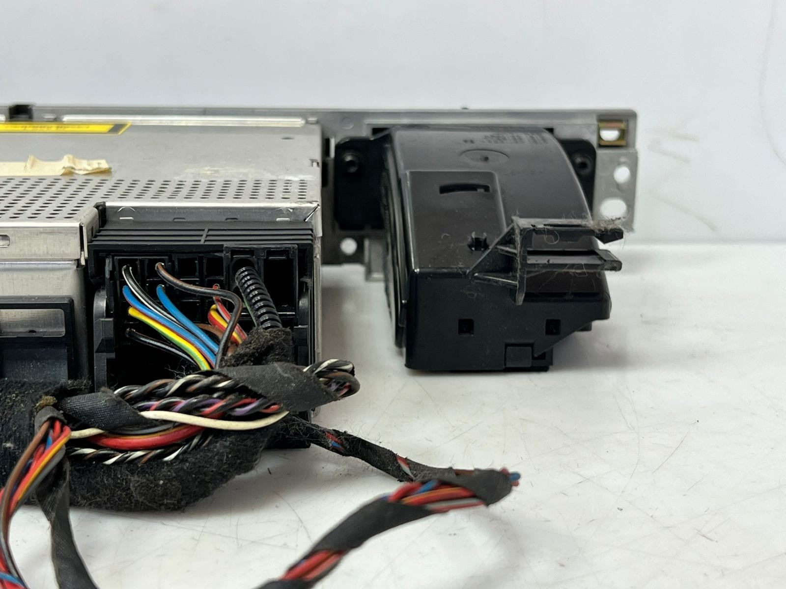 2006-2008 BMW E65 E66 E67 7' 730d 750i 750Li 760Li Radio Cd Player 6947711 OEM