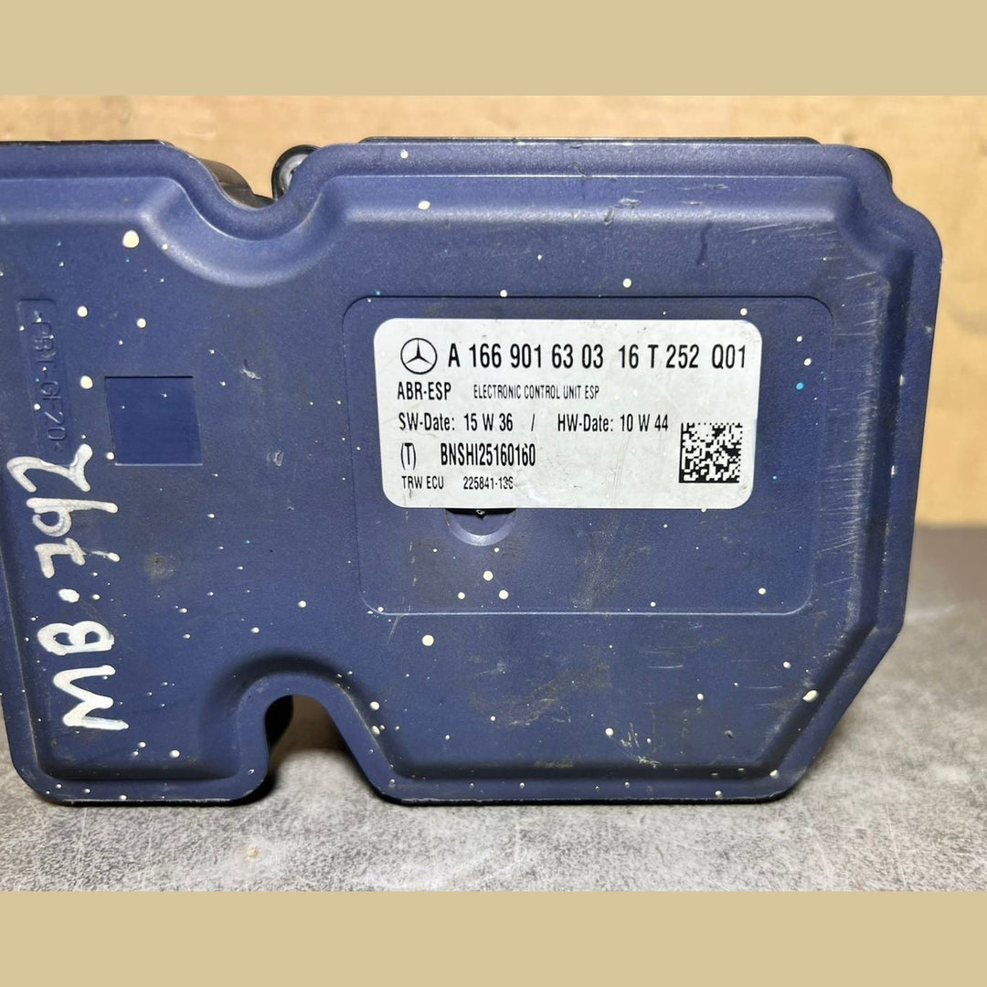 13-16 Mercedes W166 ML GL GLE ABS Anti Lock Brake Pump Module A166 9016303 OEM