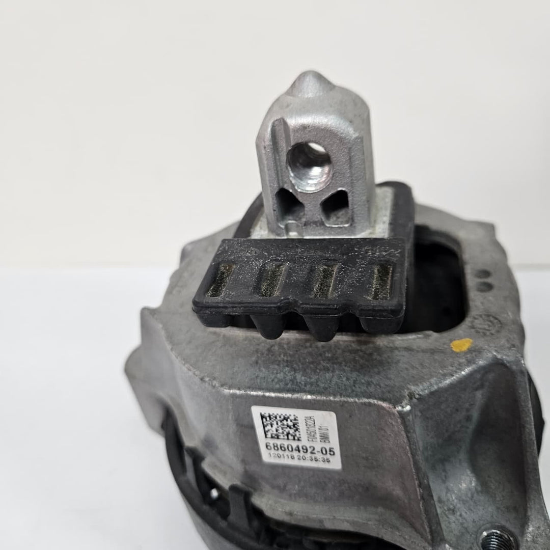 2018-2023 BMW 5 Series G30 530e Engine Mount 6860492