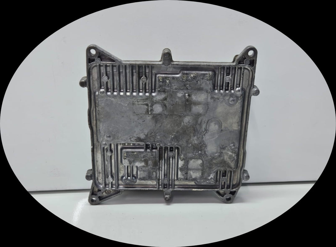 8610678-2011-2015 BMW X1 E84 N20B20A Engine Control Unit DME ECU Only OEM