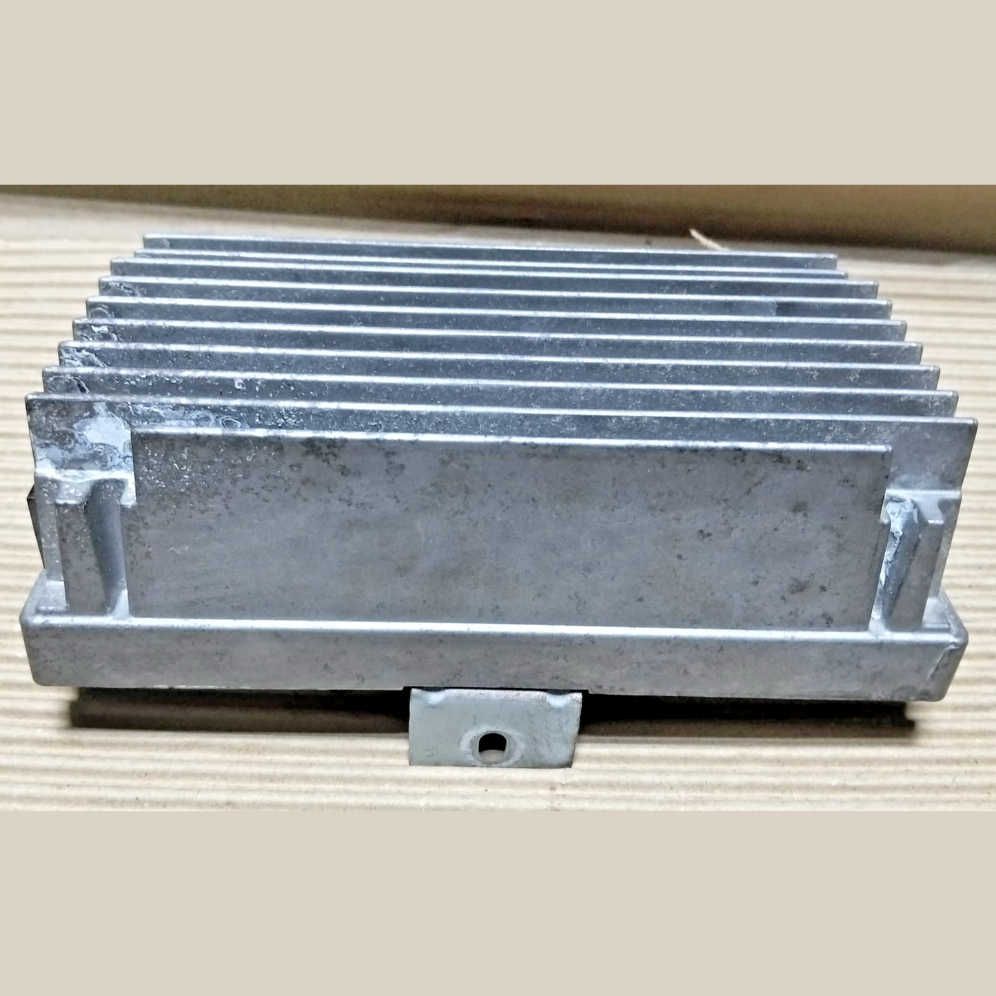 BMW 7 SERIES F01 F02 07-12 AUDIO AMP HIFI LR 02 SOUND SYSTEM AMPLIFIER 9217597