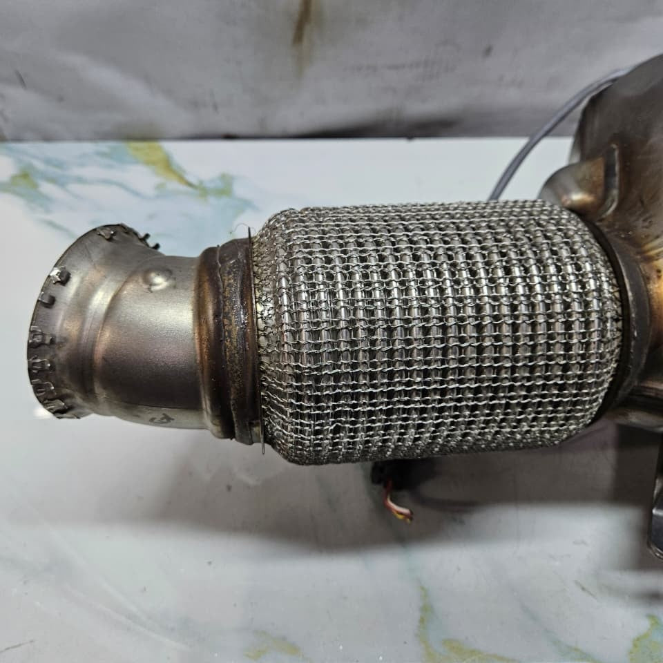 2023 BMW X5 G05 X3 G01 B58B30S Catalytic Converter 5A0BFD6 OEM