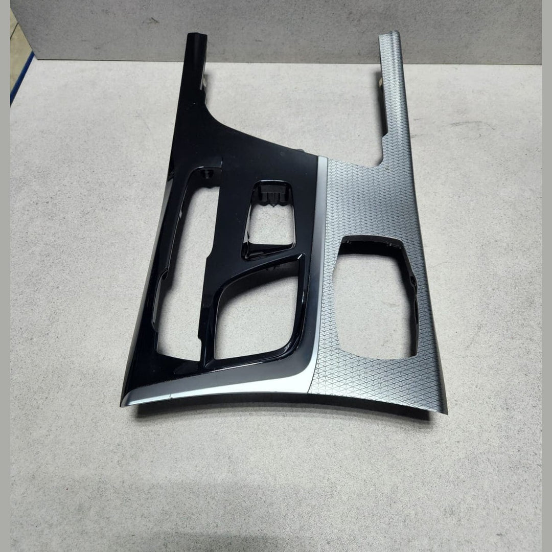 2018-2023 BMW 530e Centre Console Trim Cover 8071702 G30 G31 G32
