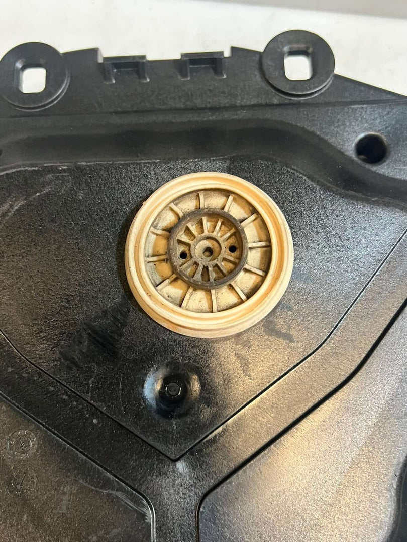 BMW 740i 7 Series F01 F02 F03 F04 Subwoofer Speaker 9151965 9151966 OEM