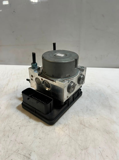 2018 BMW 320i F30 F31 F32 Abs Pump Control Module 6881172 OEM