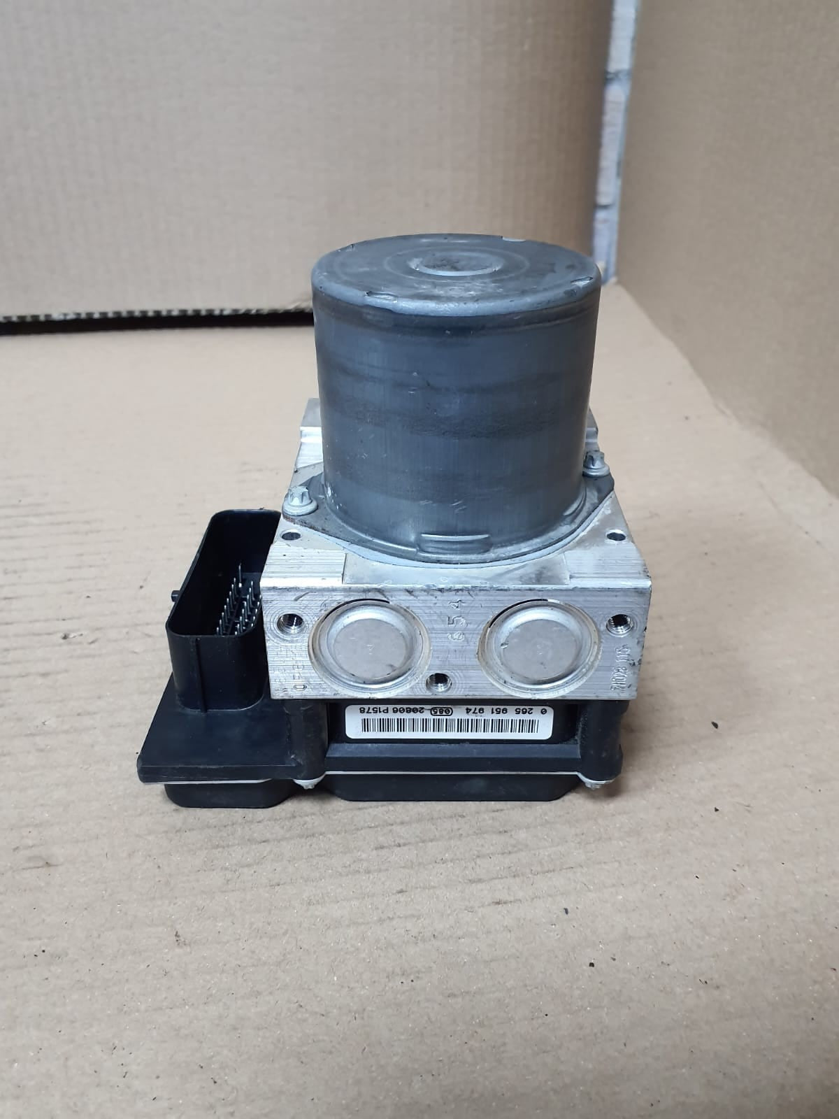 2010-2015 BMW X1 E84 ABS Hydraulic Brake Pump Control Module 6860214 OEM