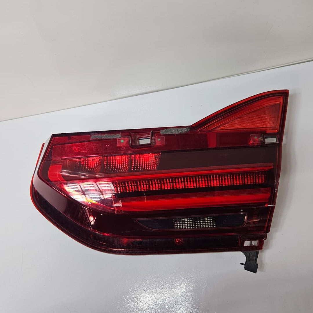 OEM BMW 7 Series G11 G12 Tailgate Light Right Side 2583244