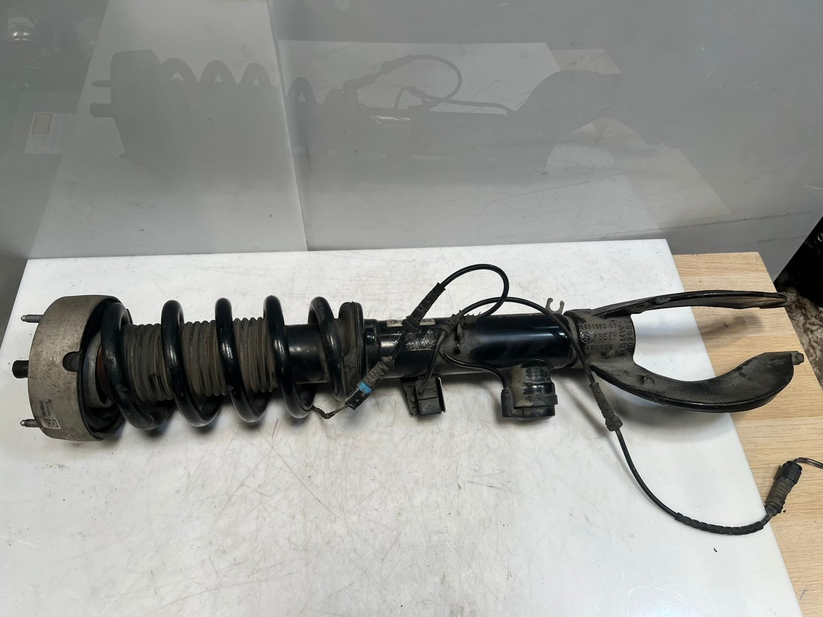 2013-2018 BMW X5 F15 X6 F16 F85 Front Shock Absorber With Coil Spring 6875084