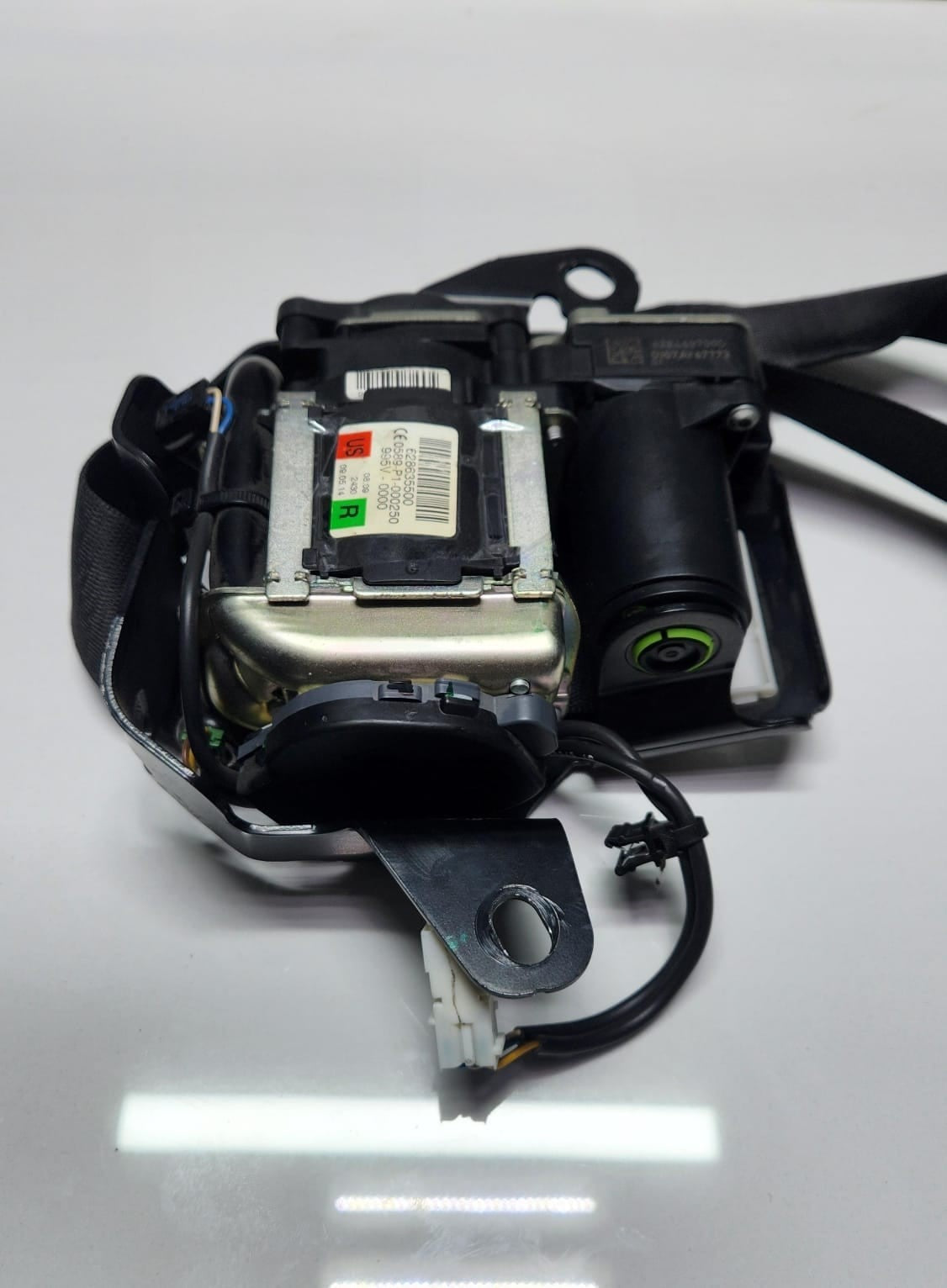 2014-2018 BMW 640i Front Passenger Seat Belt 6286355 F06 F12 F13 OEM