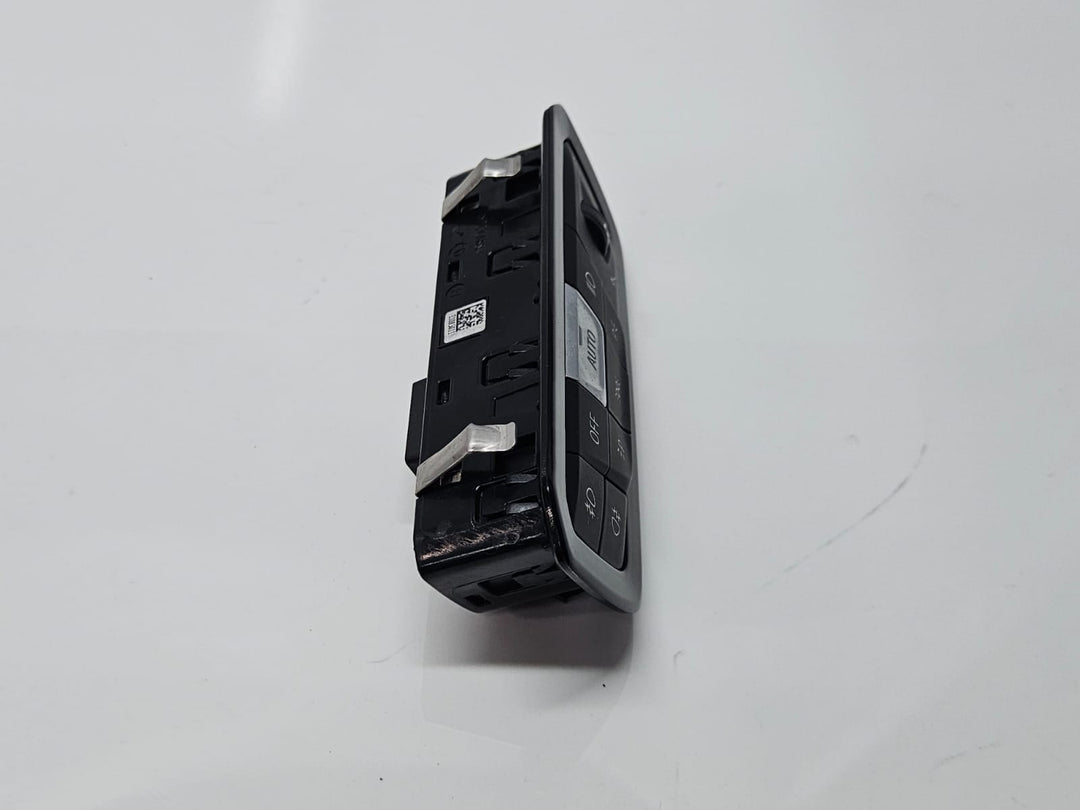 5A16B20-2018-2022 BMW 330i 3 Series G20 G21 Headlight Control Switch OEM