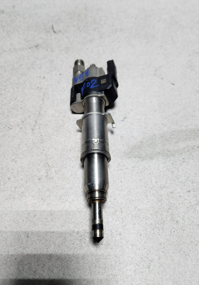 BMW Fuel Injector 7585261-04 N54 N63 N74 engines 1 Series 3 Series 5 Series X5