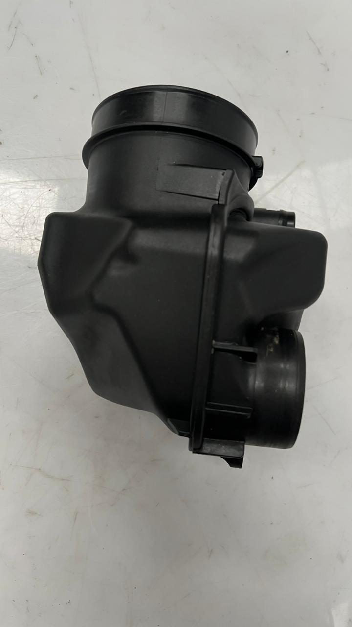 2012-2016 BMW M5 Air Intake Tube OEM left driver side 1371 7843276