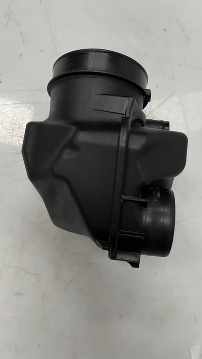 2012-2016 BMW M5 Air Intake Tube OEM left driver side 1371 7843276