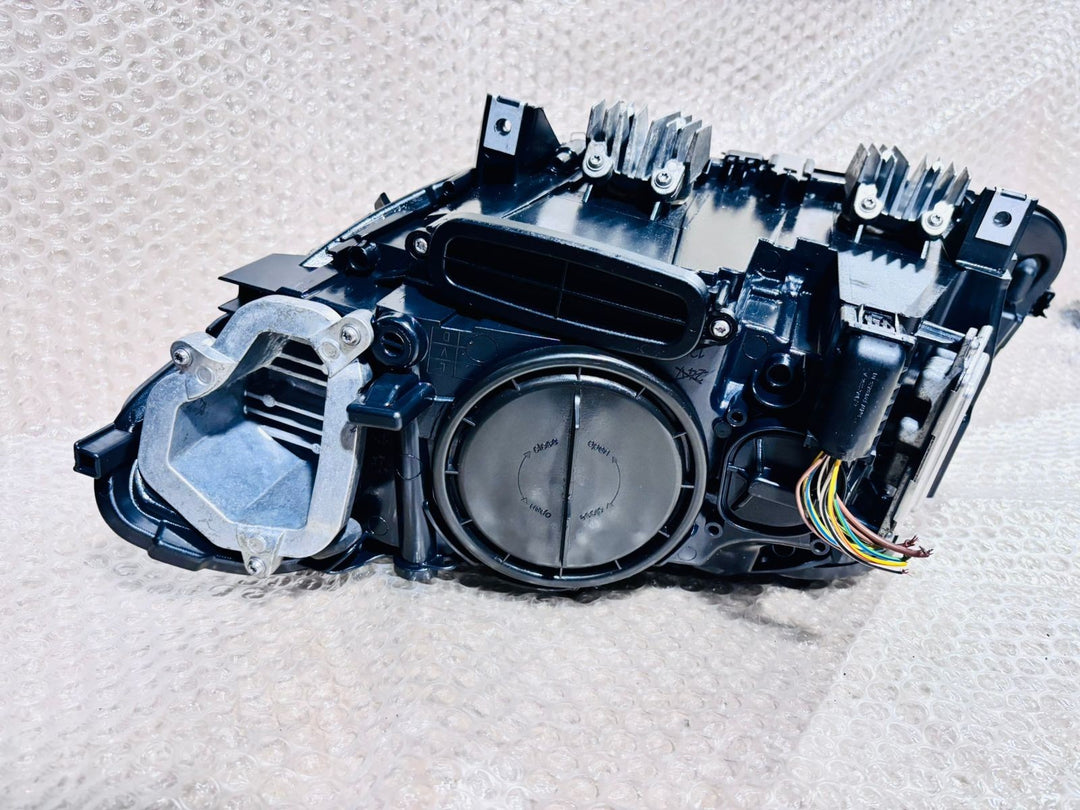 Bmw 5 Series F10 520i 528i 535i 530i RHS Headlight Xenon Daynamic RHD 7203254