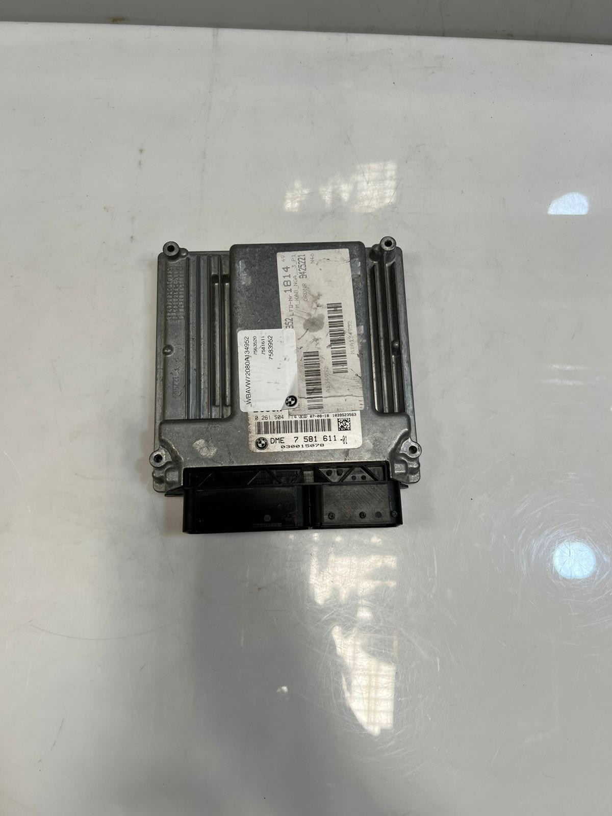 BMW E90 E60 320i N67N Engine Control Unit ECU ONLY DME 7581611 OEM