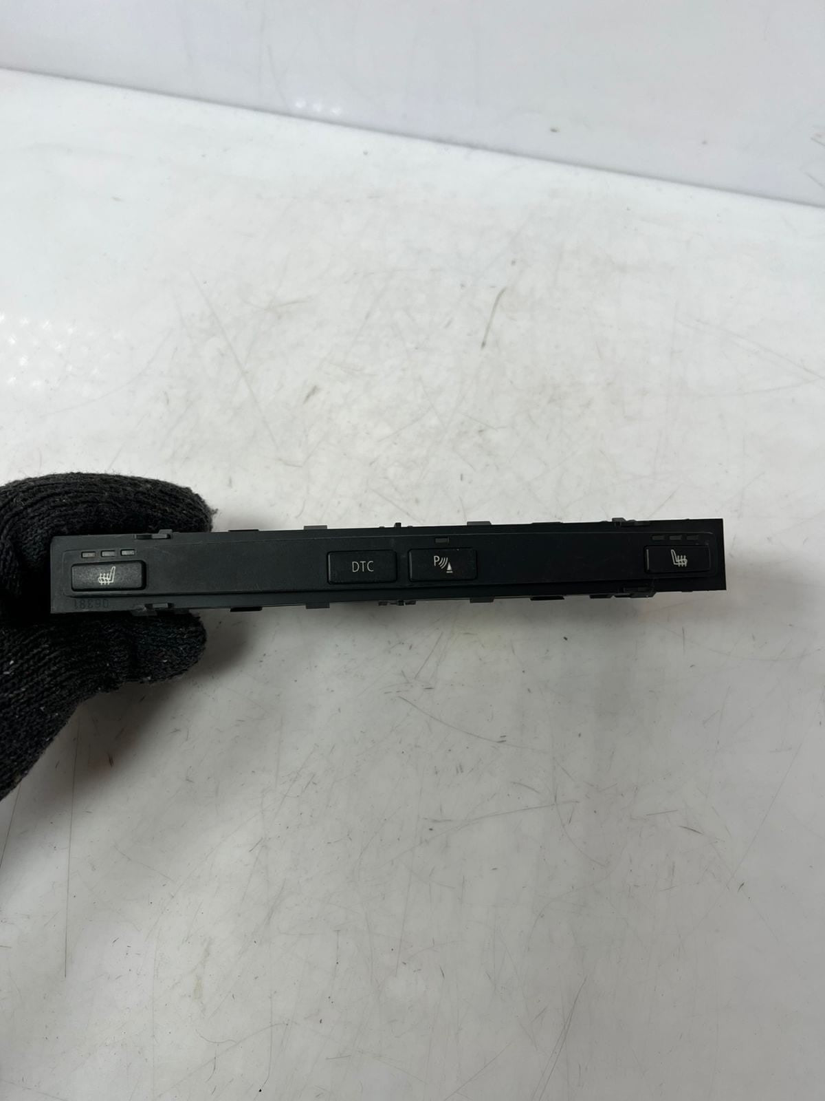 BMW 5' E60 E61 Touring Centre Console Switch Control Pdc Htd Seats 9134027 OEM