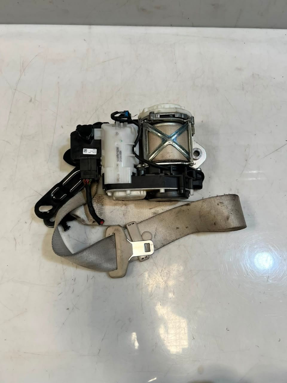 BMW 530  5 Series G30 G31 Front Seat Belt Right FR Tensioning System 34027306