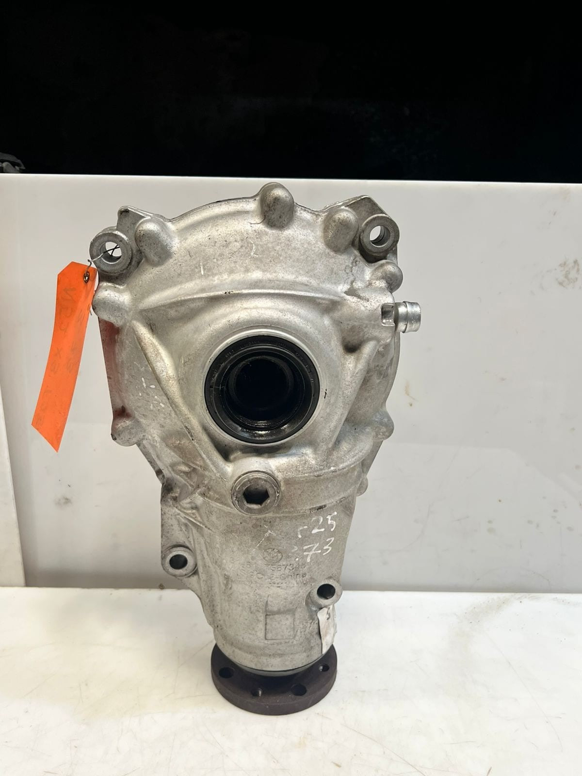 2011-2017 BMW X3 F25 and X4 F26 N52 Front Differential 7592001 RATIO 3.73 OEM