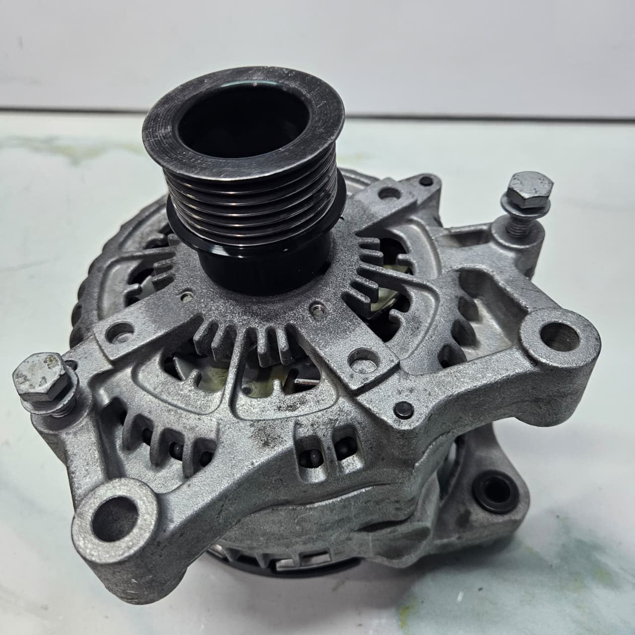 2020-2024 BMW X1, F40, F45, F46, F48, F39 Alternator 8627125 USED 14V 180A