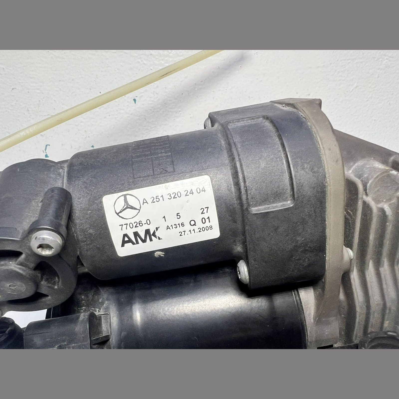 Mercedes W251 R-Class R350 Airmatic Air Suspension Compressor Pump A251 3202404