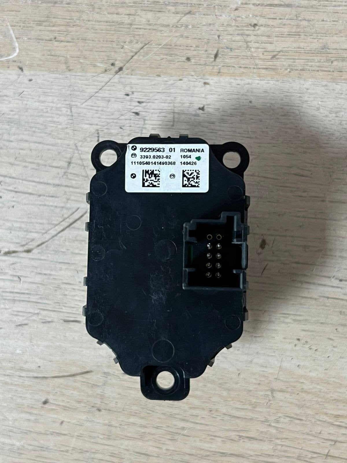 2010-13 BMW 750i F02 N63 V8 4.4 Engine Control Module 7613202 550i 650i ECU SET
