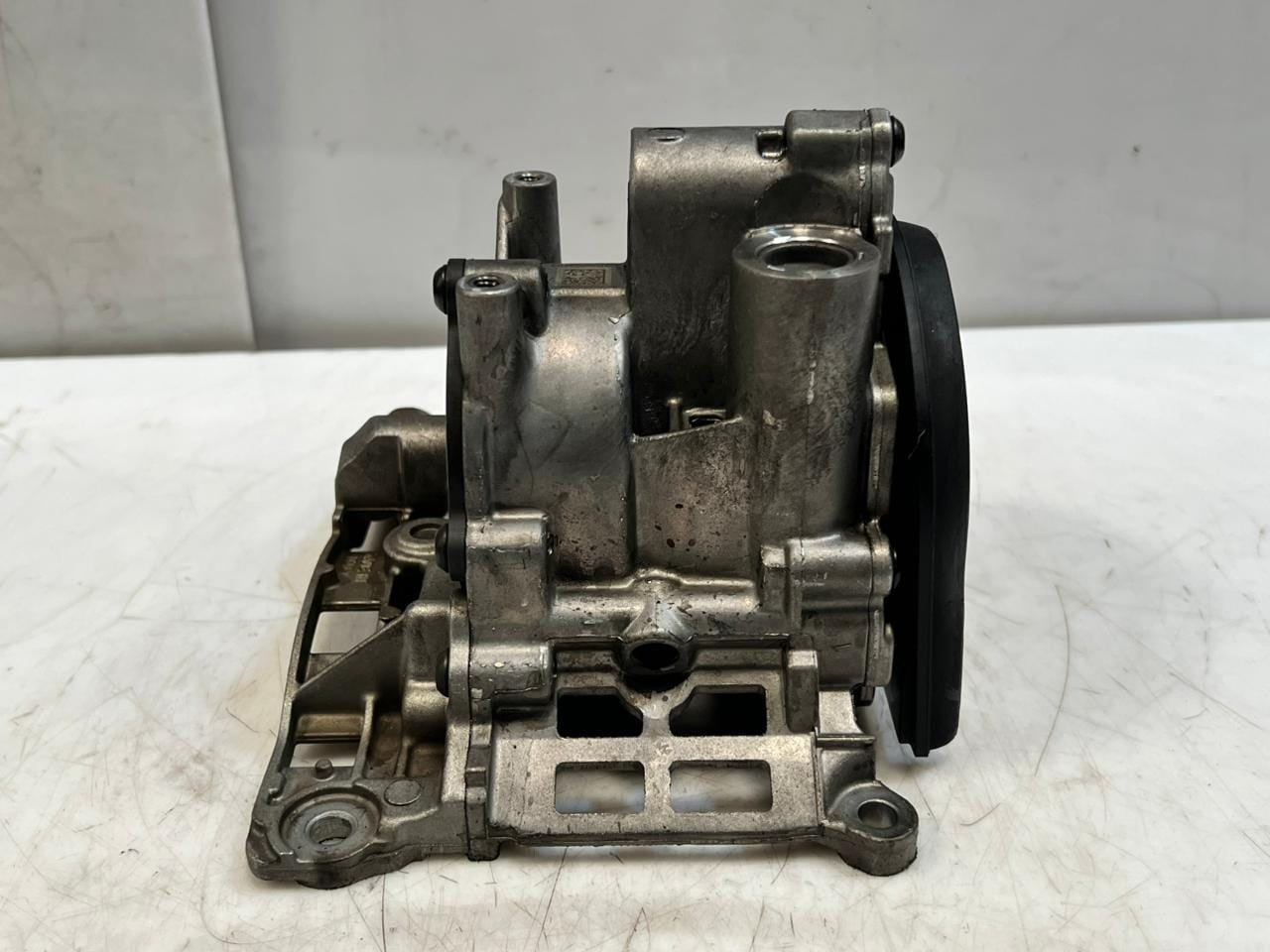 BMW 1 Series F20 F21 MINI R56 LCI Oil Vacuum Pump Mechanical Tandem Pump 7823007