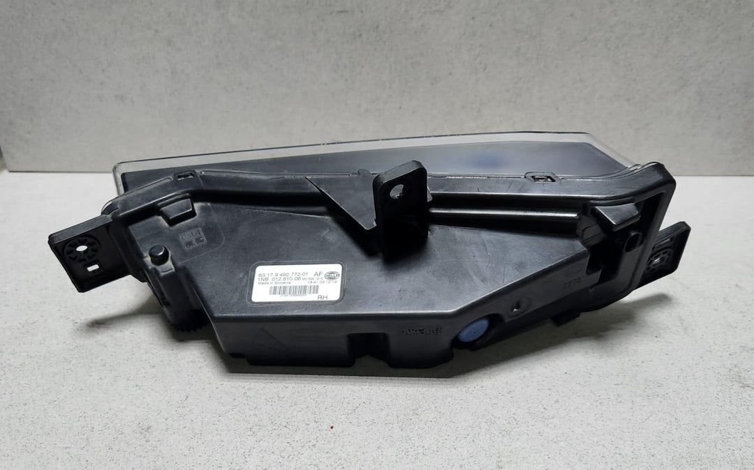 2019-2021 BMW X3 Front Right Fog Light 9492772 X3 G01 OEM