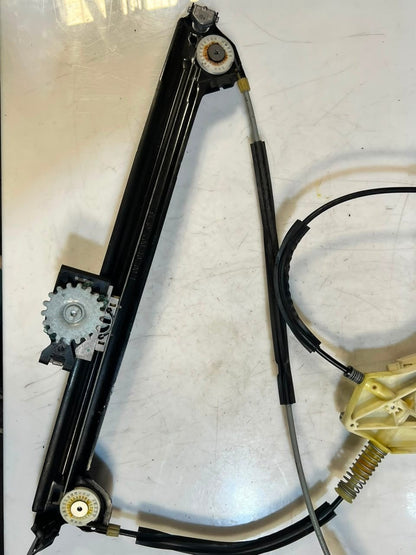 BMW 5' F07 GT Front Right Window Regulator With Motor 7197912 OEM
